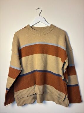 leela & lavender Crewneck Striped Sweater in Tan and Rust, size S